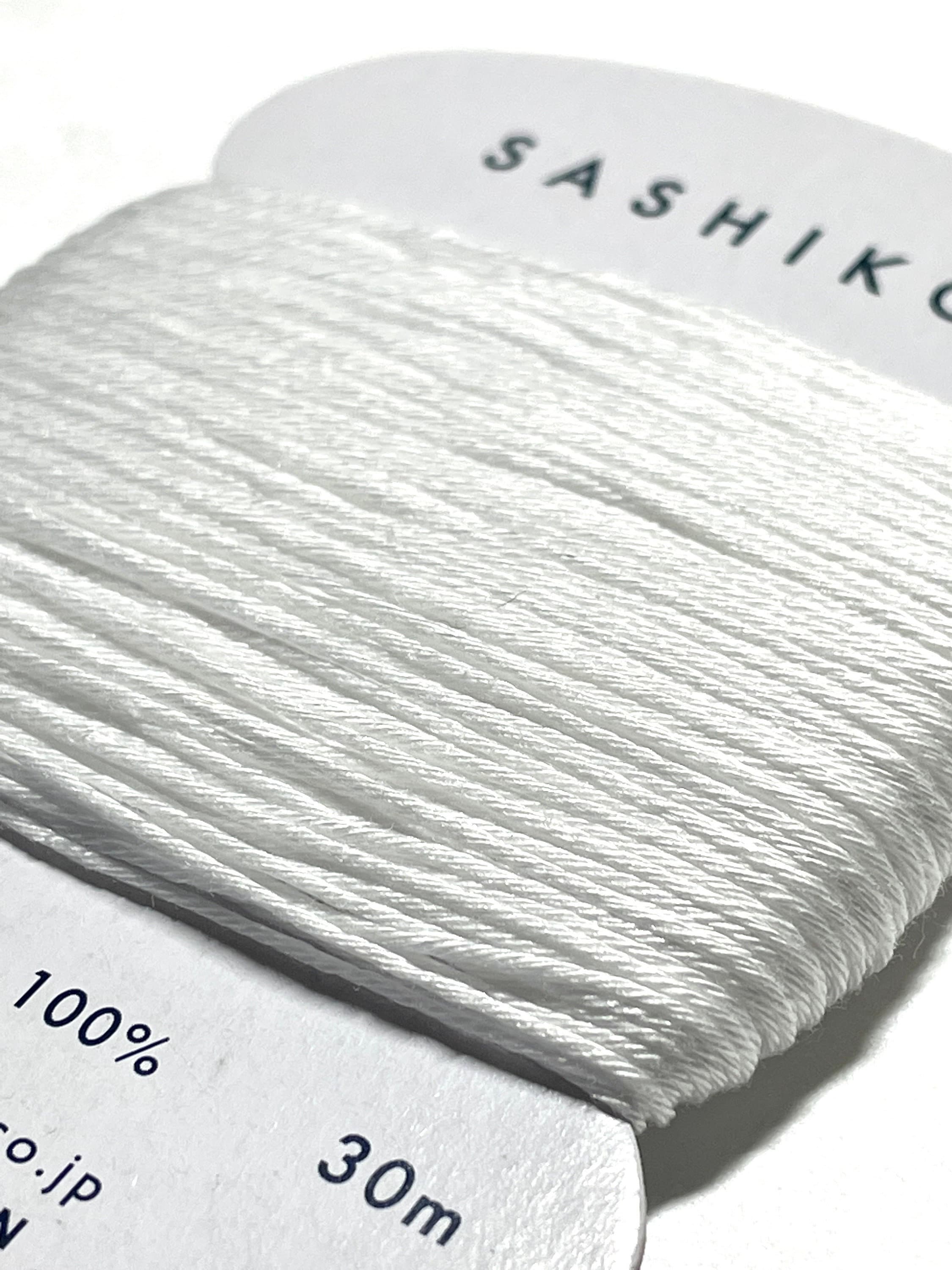 Daruma - Japanese Cotton Sashiko Thread Skein - #201 White