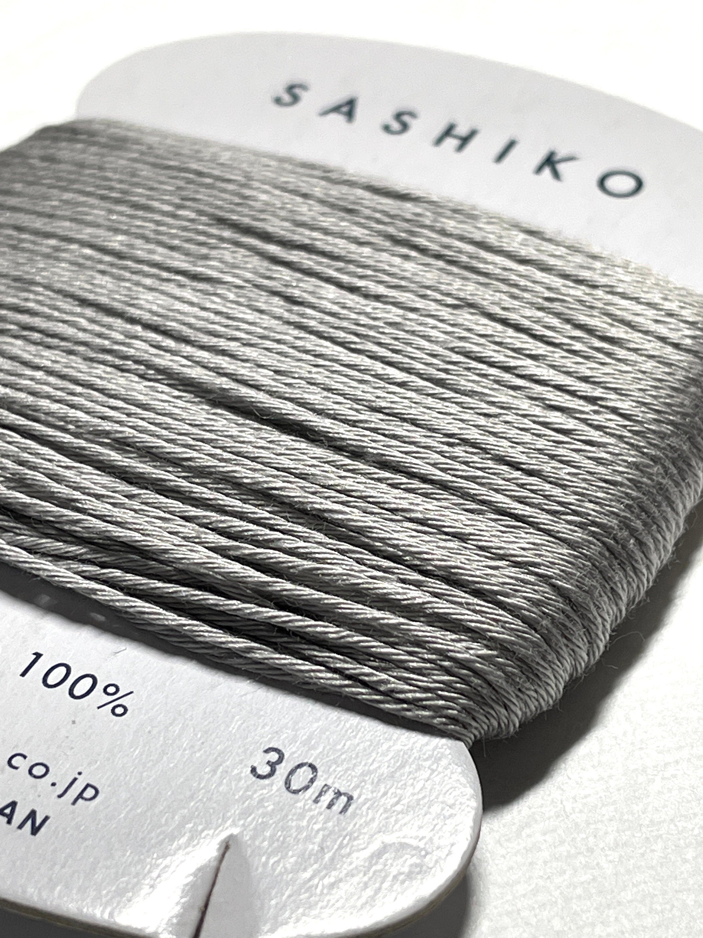 Daruma #217 WHITE GRAY Japanese Cotton SASHIKO thread 30 meter skein 20/6