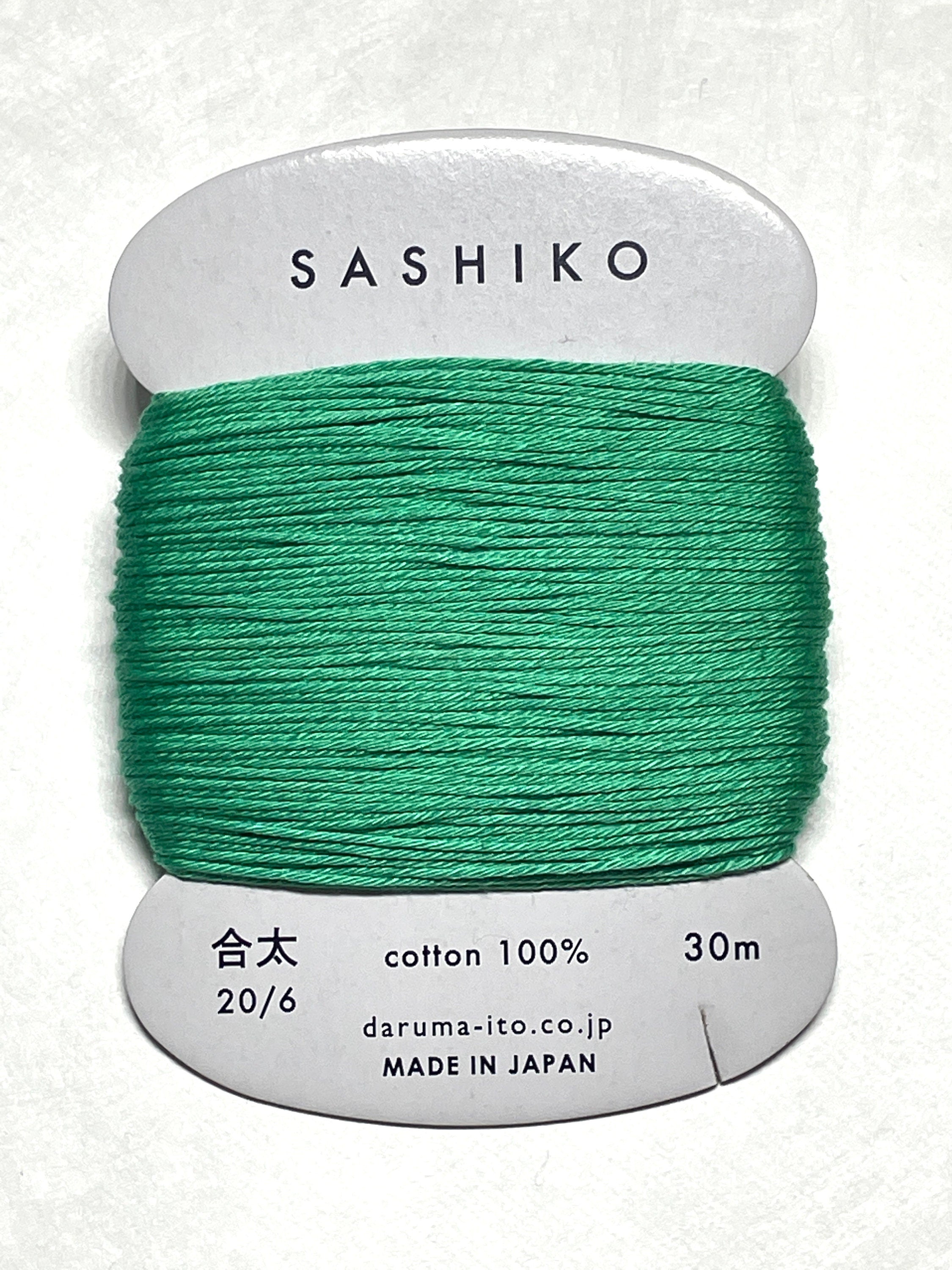 Daruma #207 EMERALD Japanese Cotton SASHIKO thread 30 meter skein 20/6 エメラルド green
