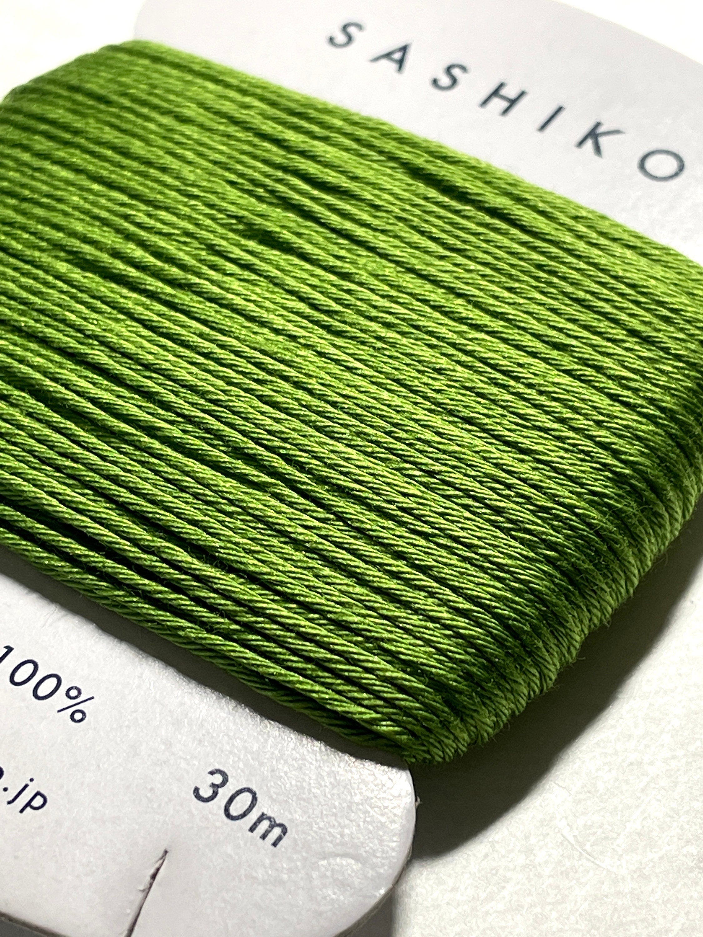 Daruma #227 SPRING GREEN Japanese Cotton SASHIKO thread 30 meter card 20/6 萌黄