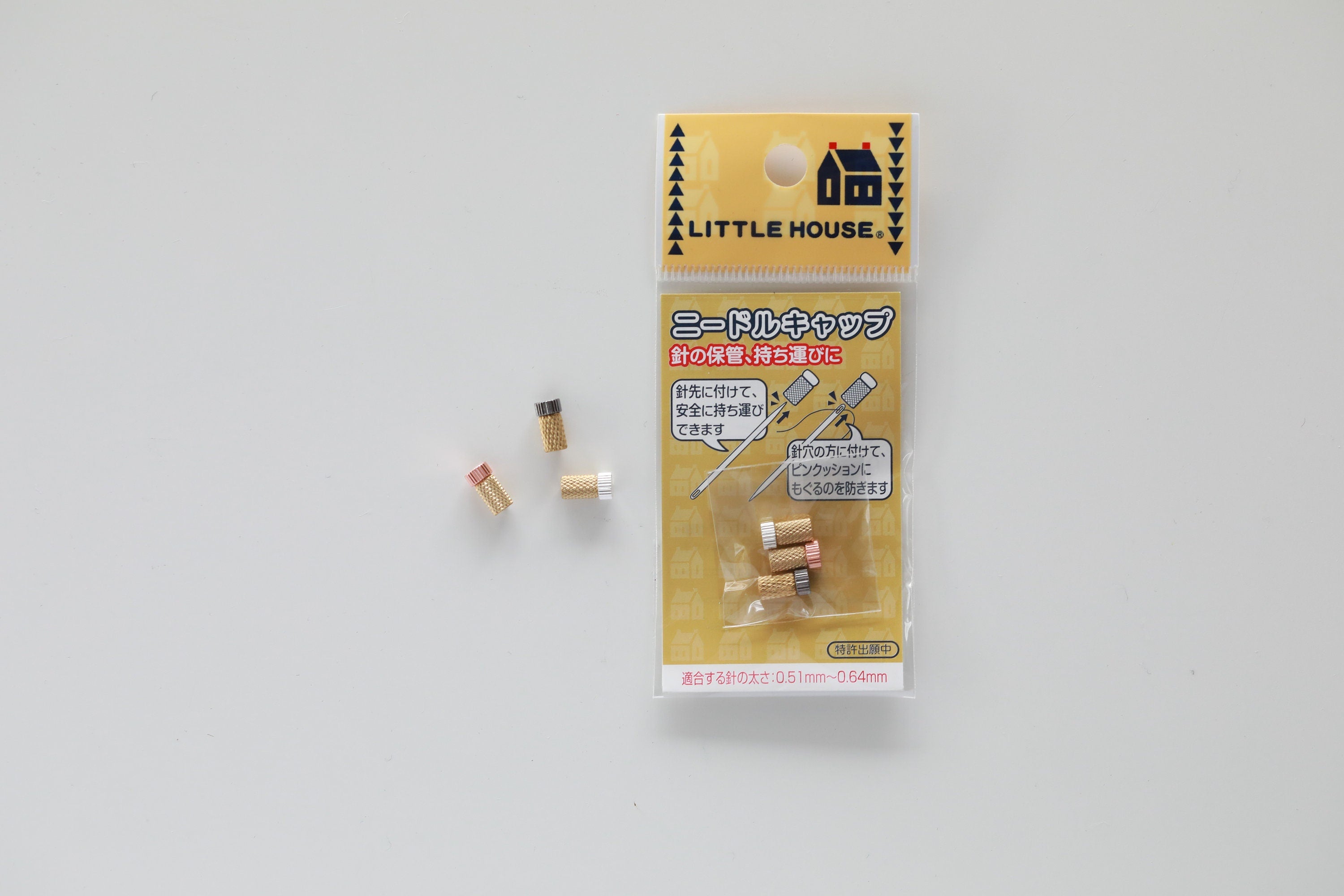 Little House - Needle Caps for Thick and Thin Needles