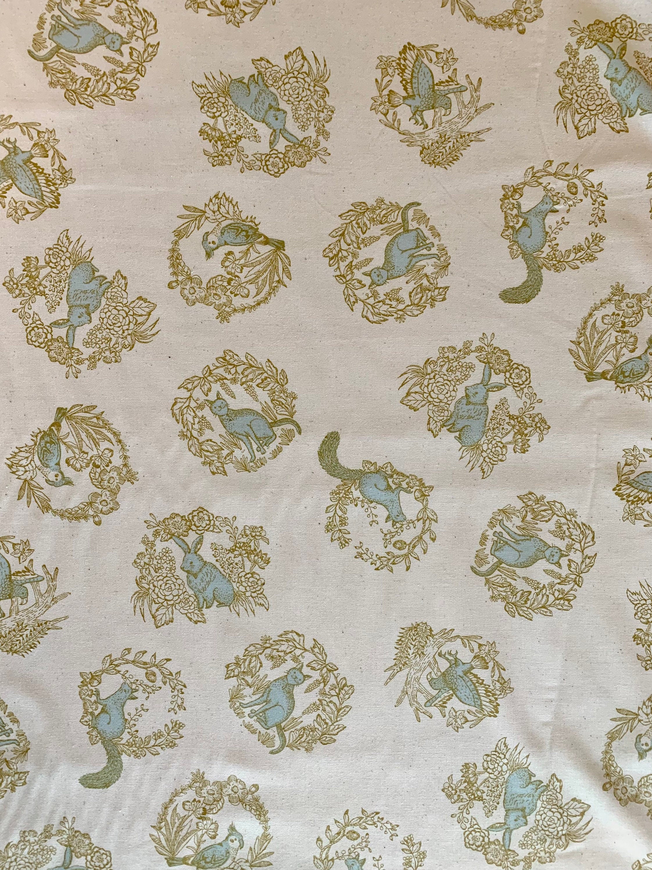 Atelier Cocon Animal Portraits Koizumi Japanese cotton fabric 142-1279-A1 beige blue