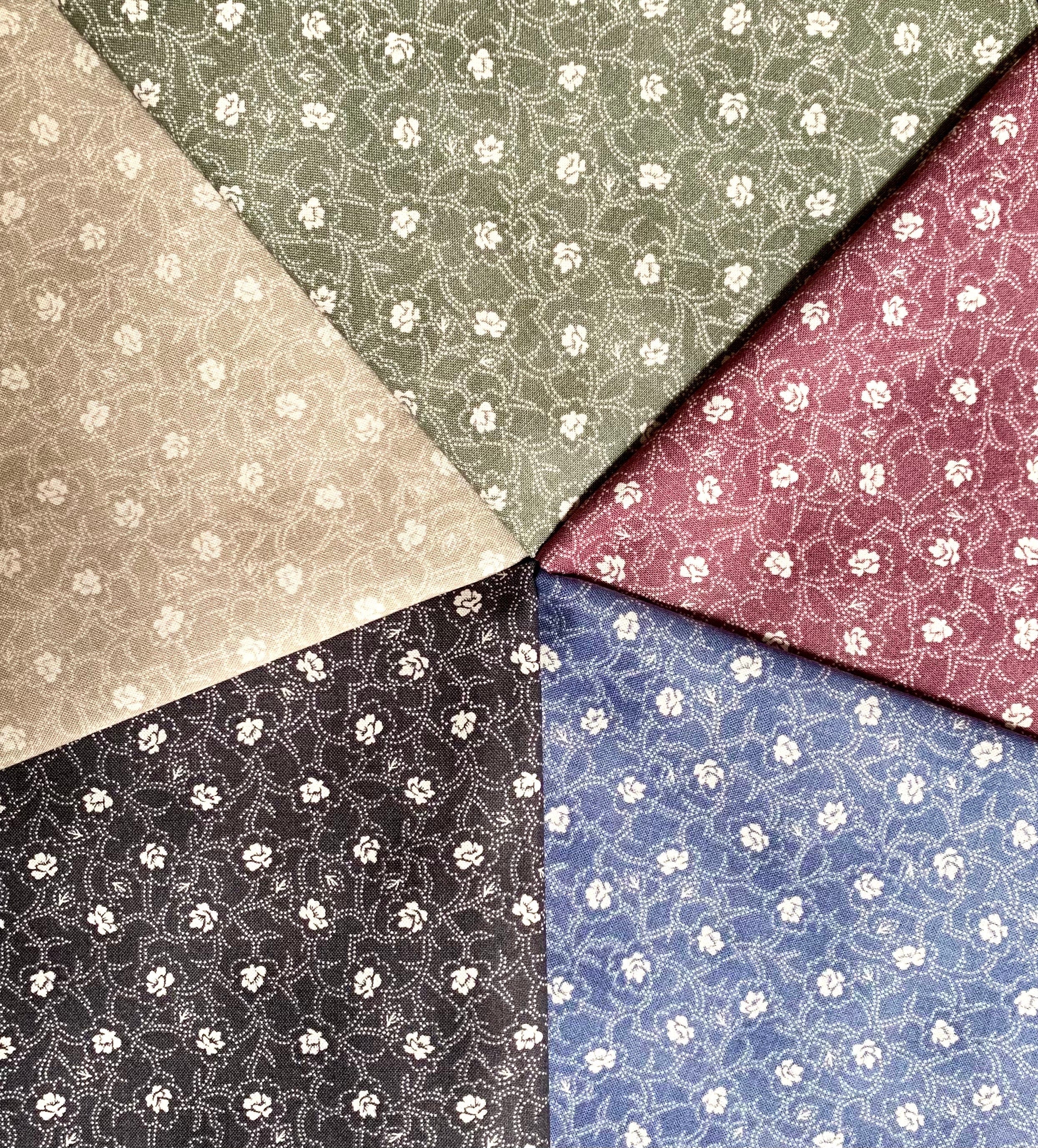 QuiltGate - PRE-CUT Gentle Flowers Dried Flowers Cotton Fabric