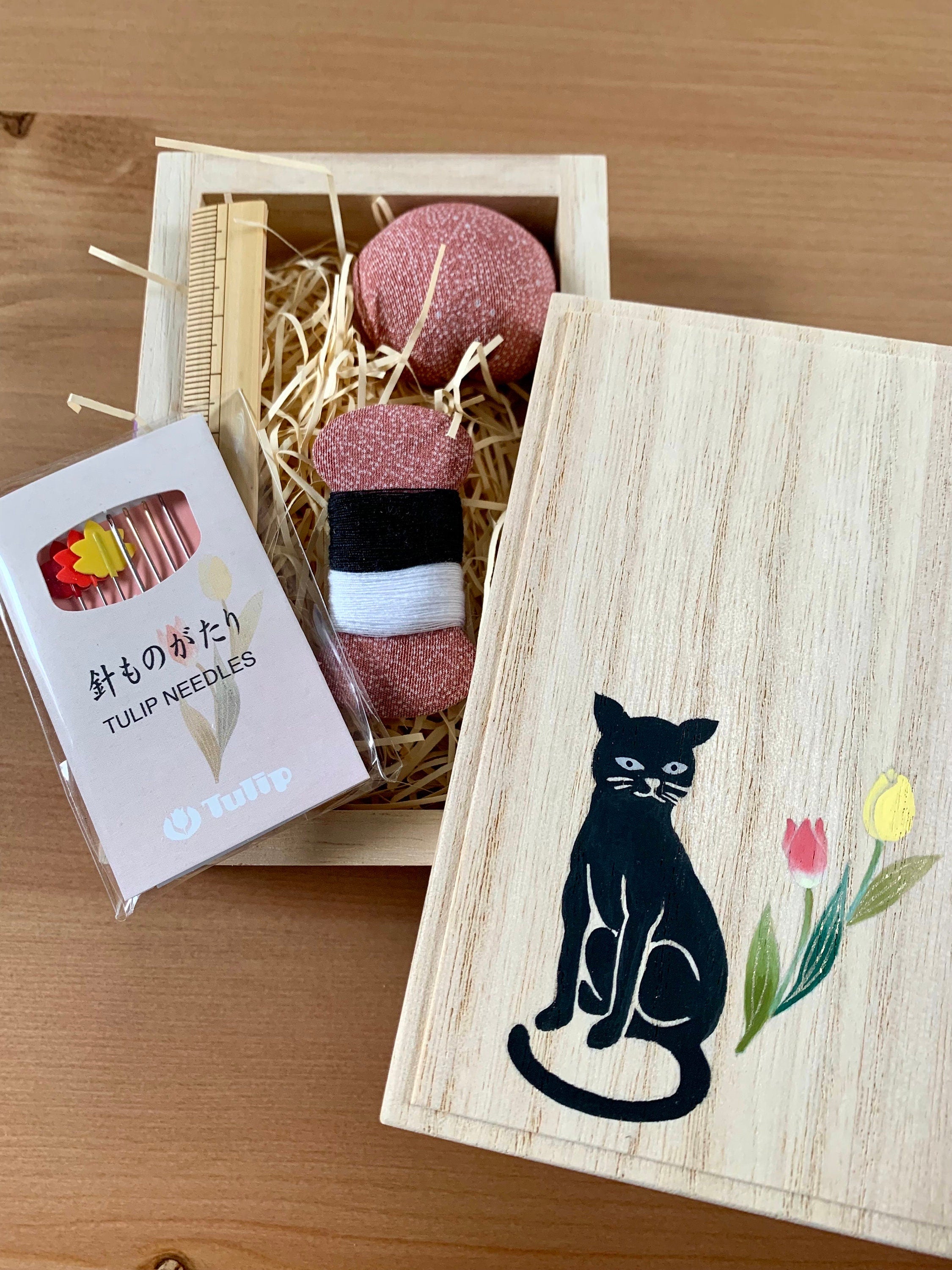 Tulip - Oharibako Sewing Box in Paulownia Wood with Kimono Fabric - Small set