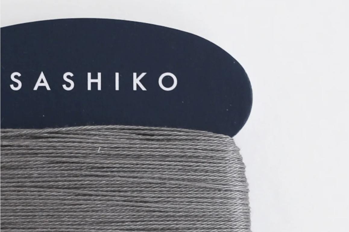 Daruma #229 GREY Japanese Cotton SASHIKO thread 40 meter card 20/4 うねずみ mouse gray
