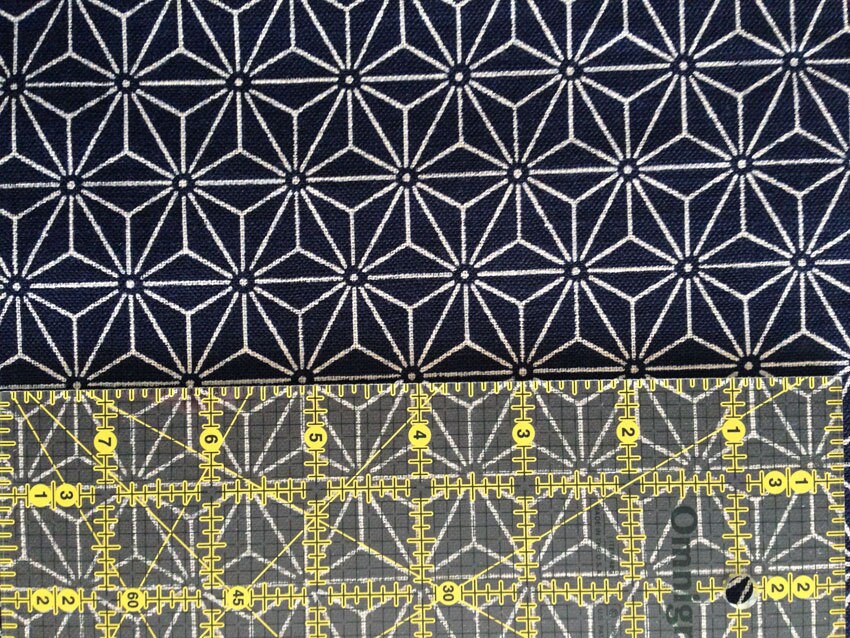 Sevenberry Asanoha hemp leaf star Japanese cotton fabric 88223-7 navy blue beige