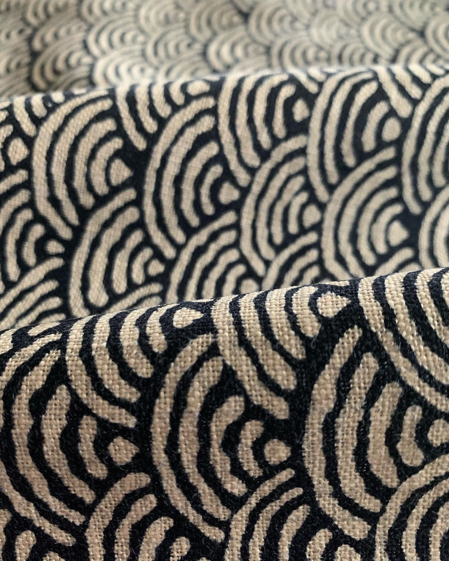 Sevenberry - Ocean Waves Seigaiha Cotton Fabric 青海波 - Navy Blue Beige