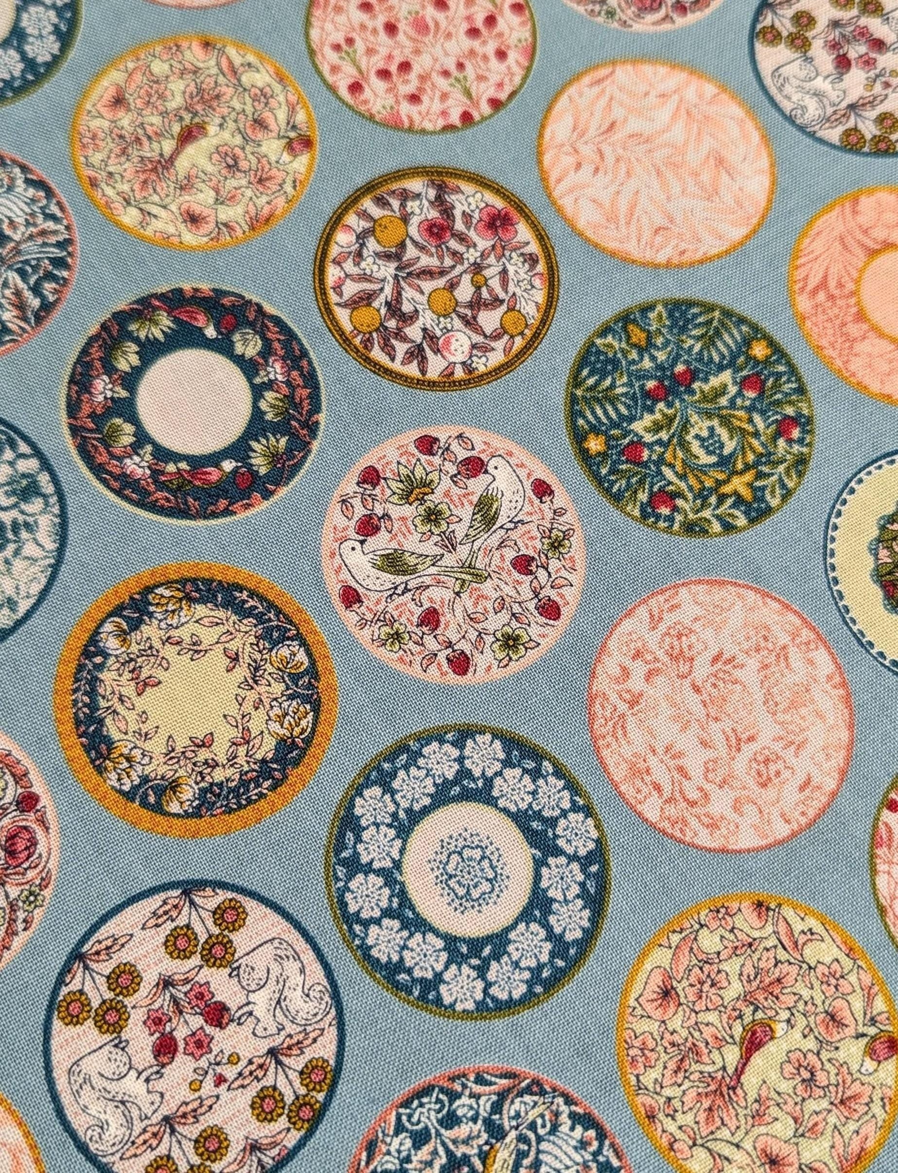 Senyo - Art Nouveau Plates Cotton Fabric - Light Blue