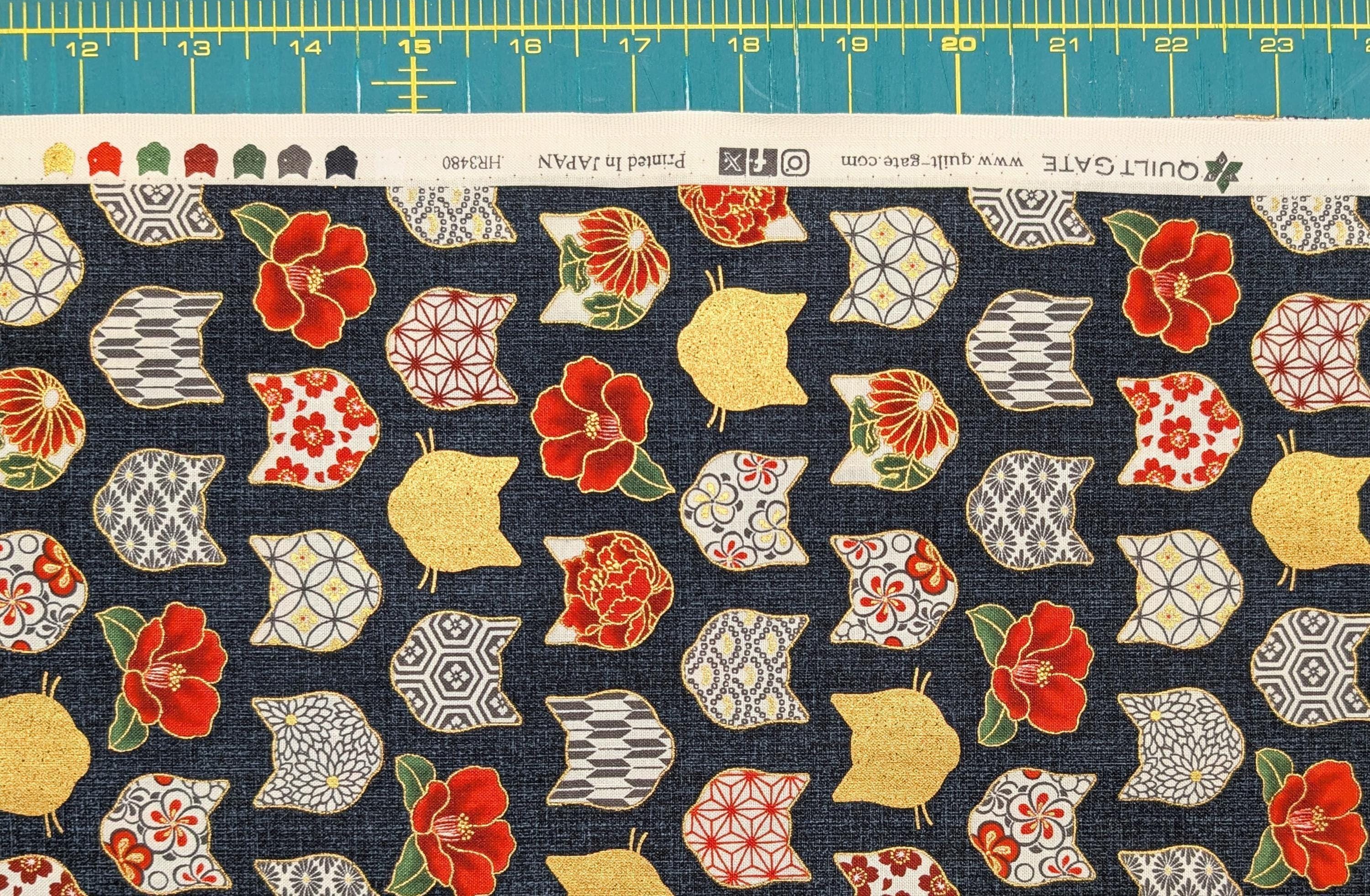 QuiltGate - Hyakka Ryoran Patterned Cats Cotton Fabric - Black