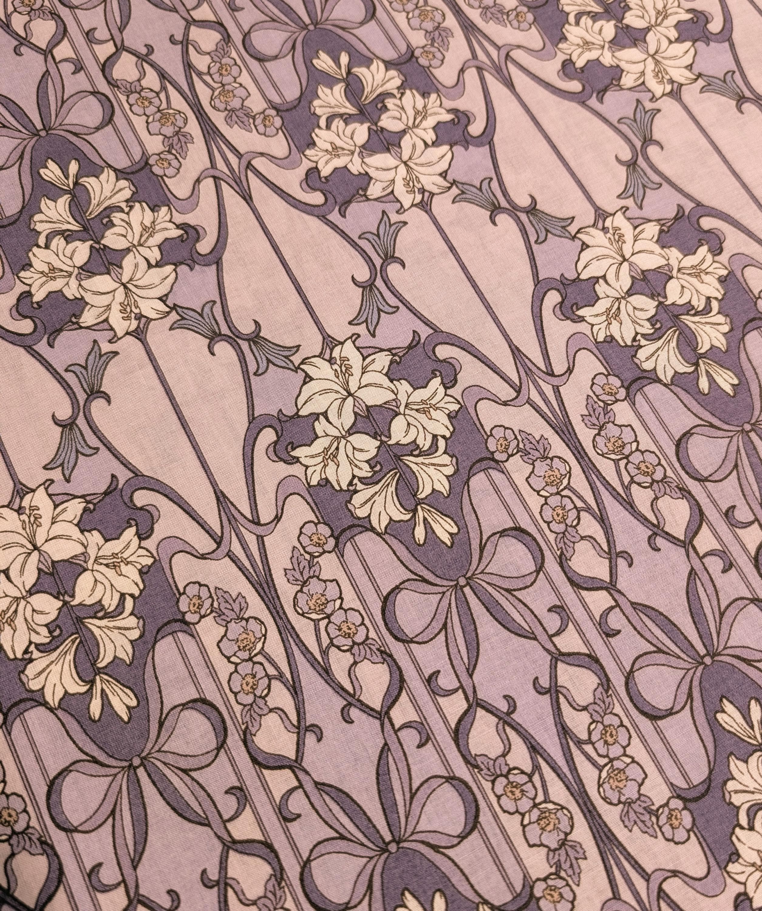 Hokkoh - Nouveau Flower Filigree Cotton Lawn - Purple