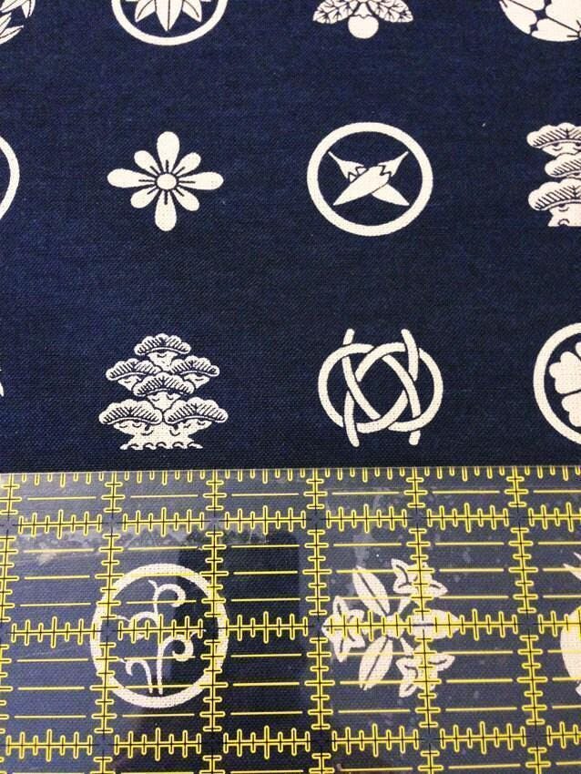 Craft-P - Japanese Family Crests Kamon Cotton Fabric - Navy Blue Beige
