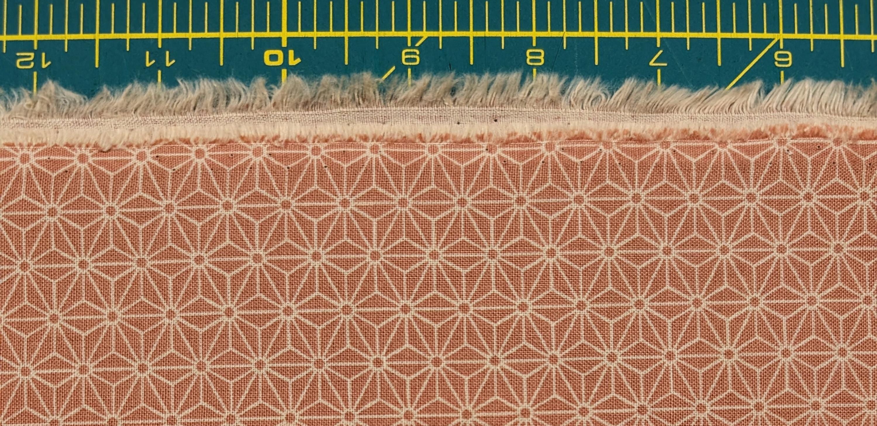 Sevenberry Small Asanoha stars Japanese cotton fabric 88222-2-11 beige & pink