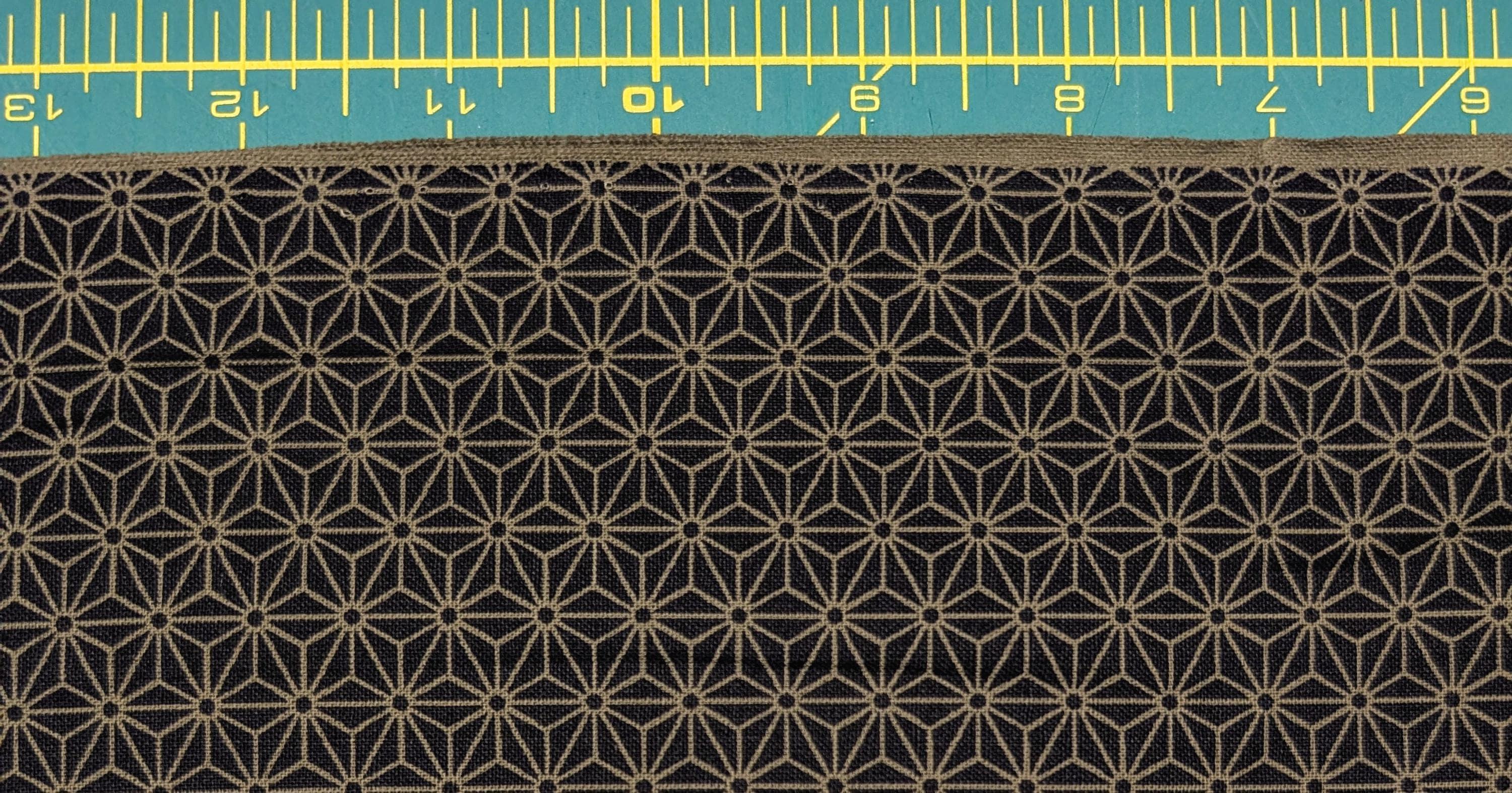 Sevenberry Small Asanoha stars in beige on Japanese cotton fabric 88222-2-15 black & gray