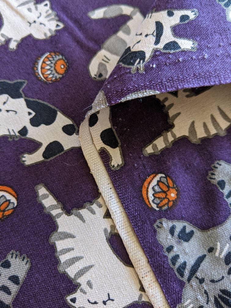 Kurenai - Cats and Balls Cotton Fabric - Purple