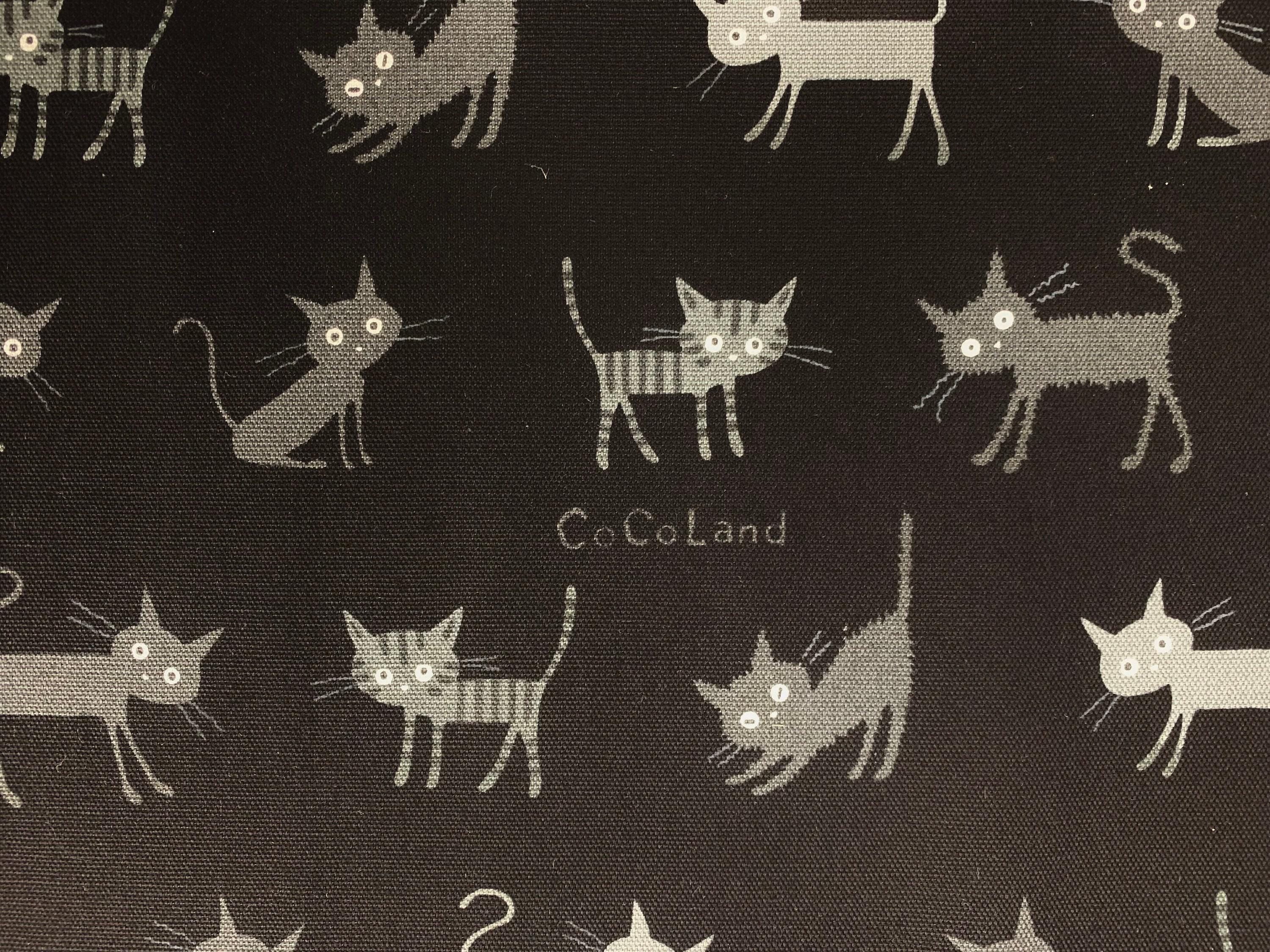 Hishiei - Cocoland Medium Cats Cotton Oxford - Black