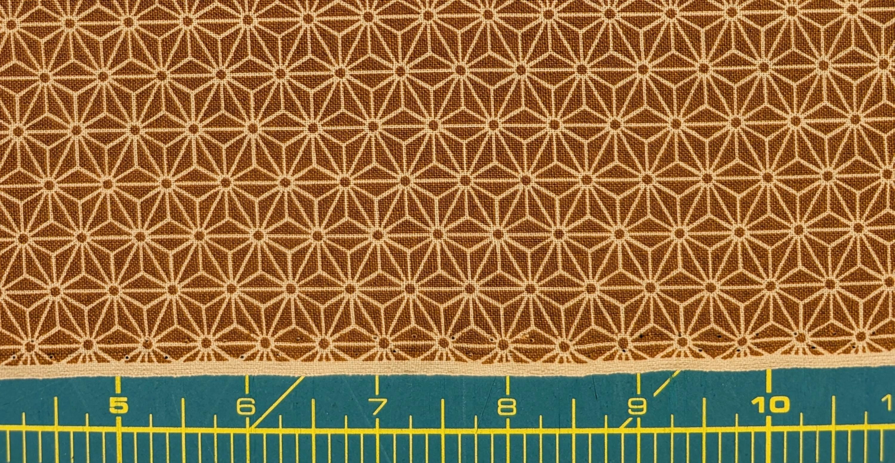 Sevenberry Small Asanoha stars Japanese cotton fabric 88222-2-12 beige & orange