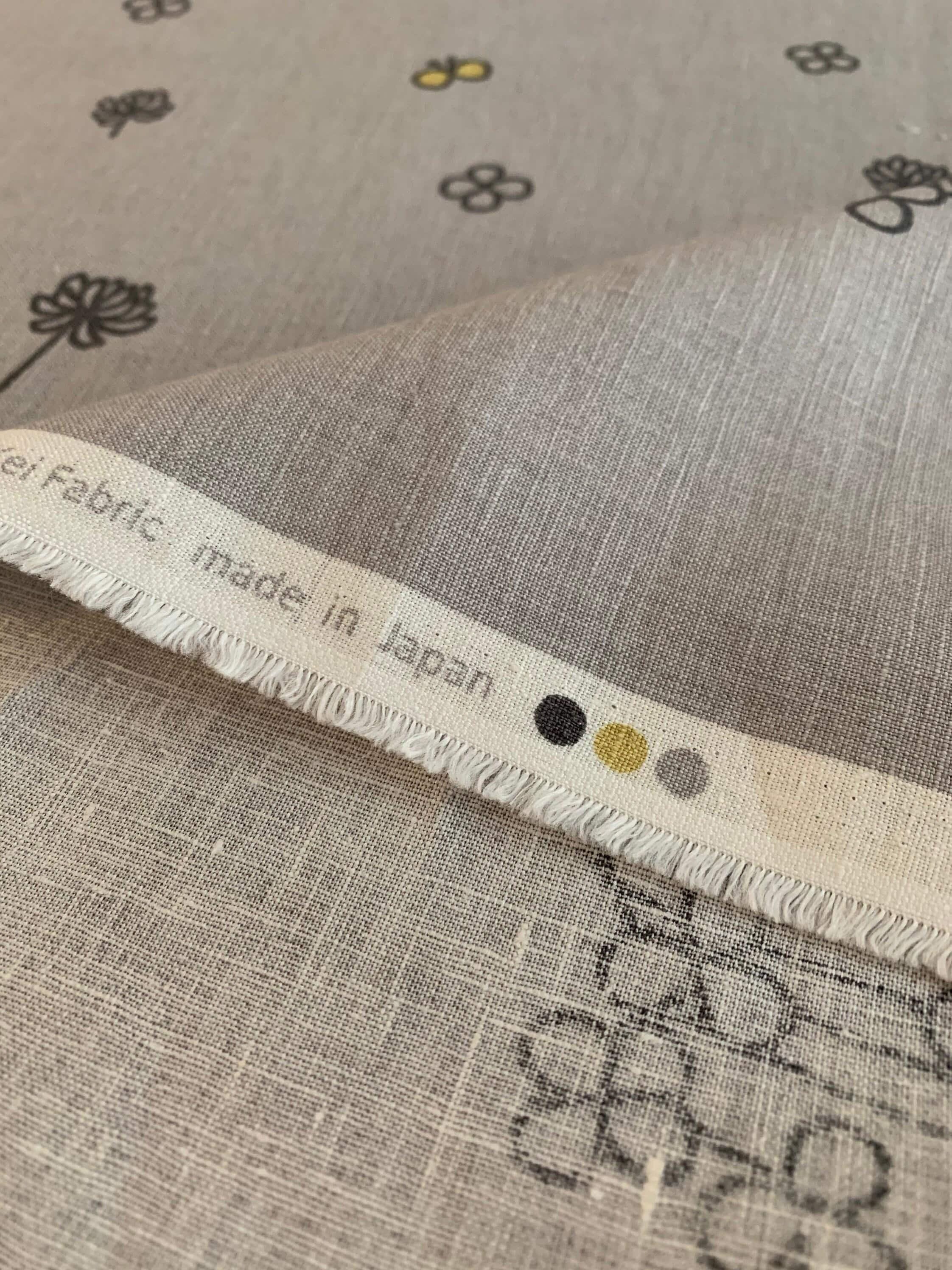 Kei - Petit Joli Floral Border Print Linen Fabric - Gray