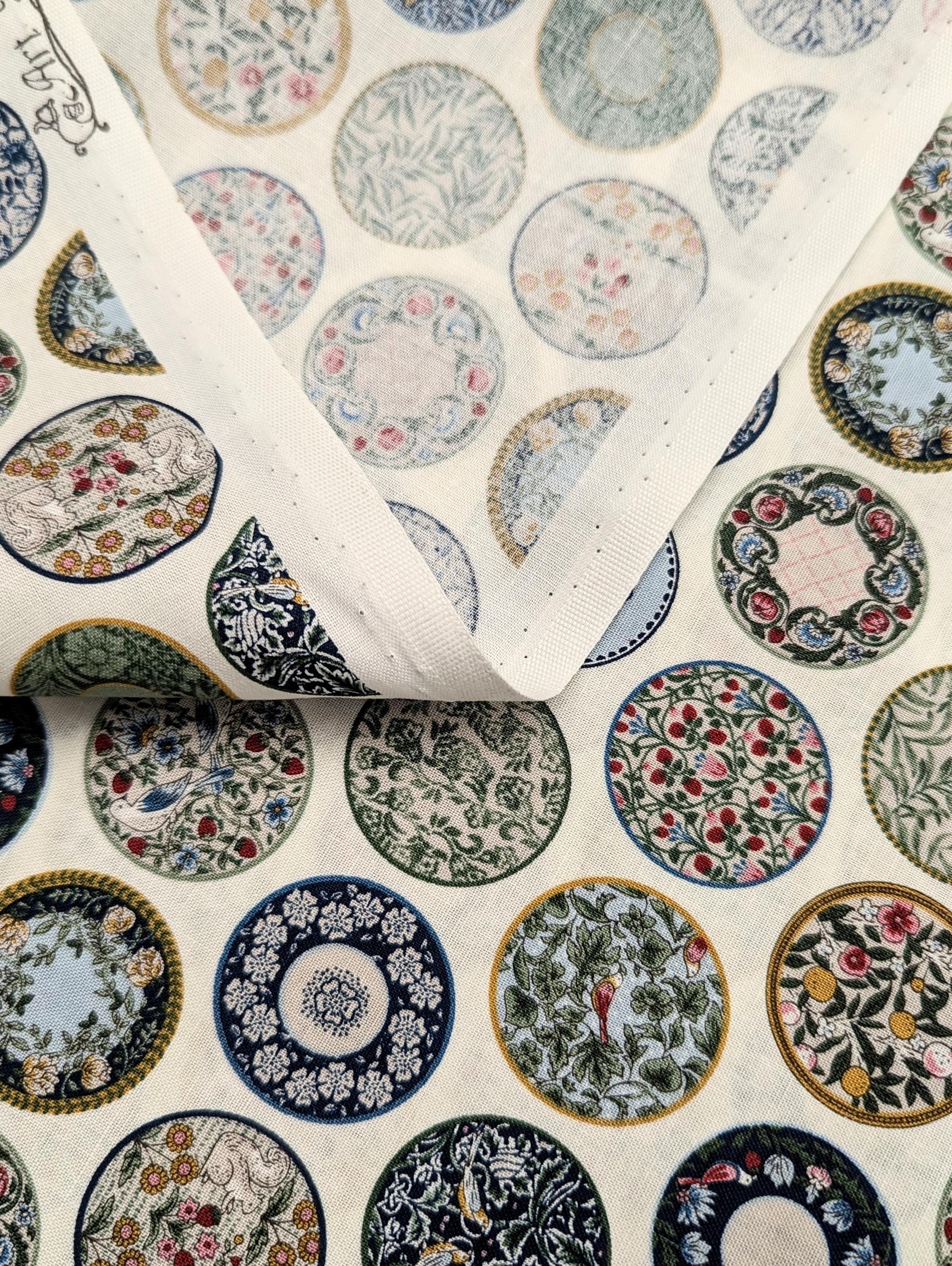 Senyo - Art Nouveau Plates Cotton Fabric - White