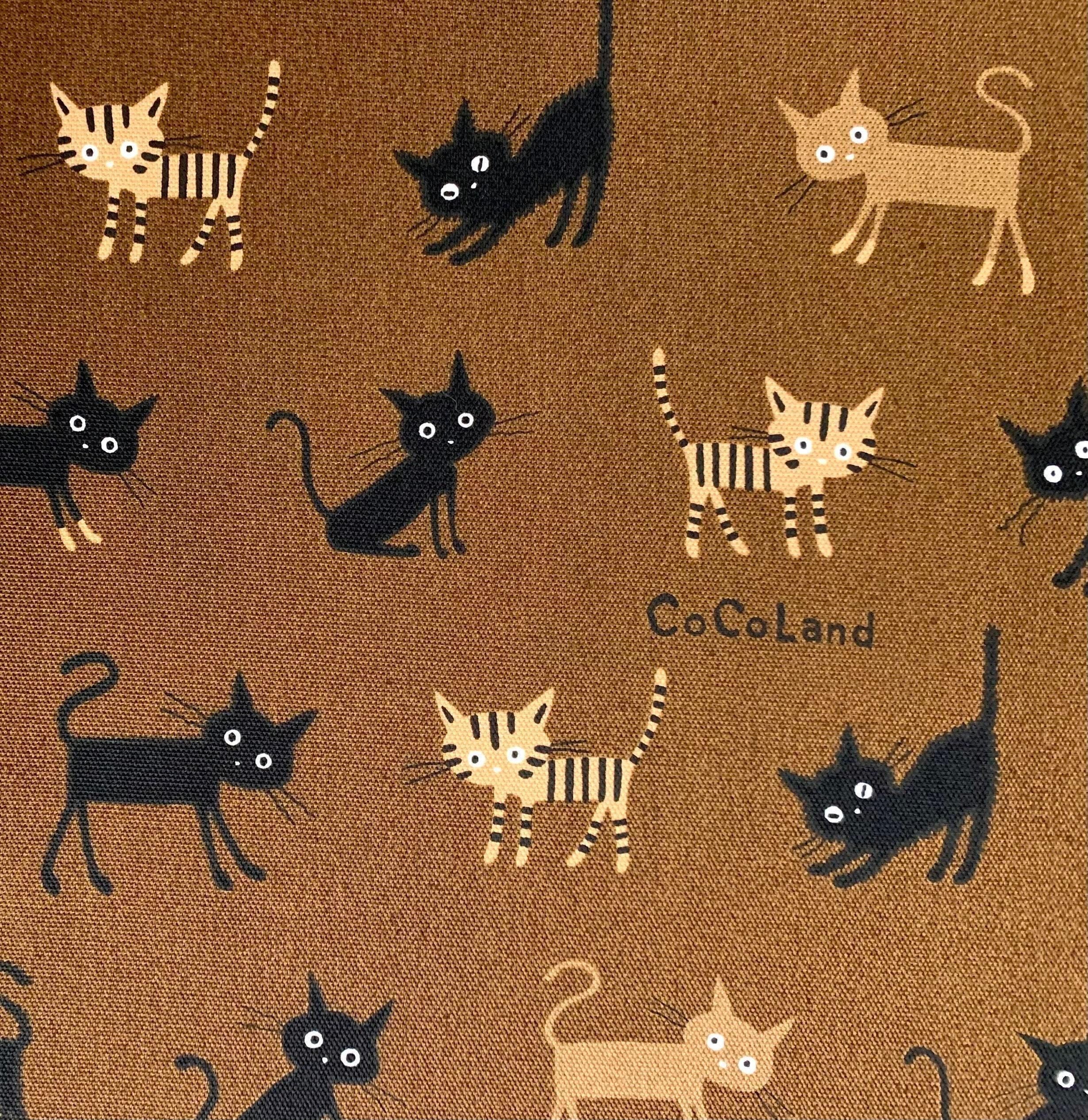 Hishiei - Cocoland Medium Cats Cotton Oxford - Brown