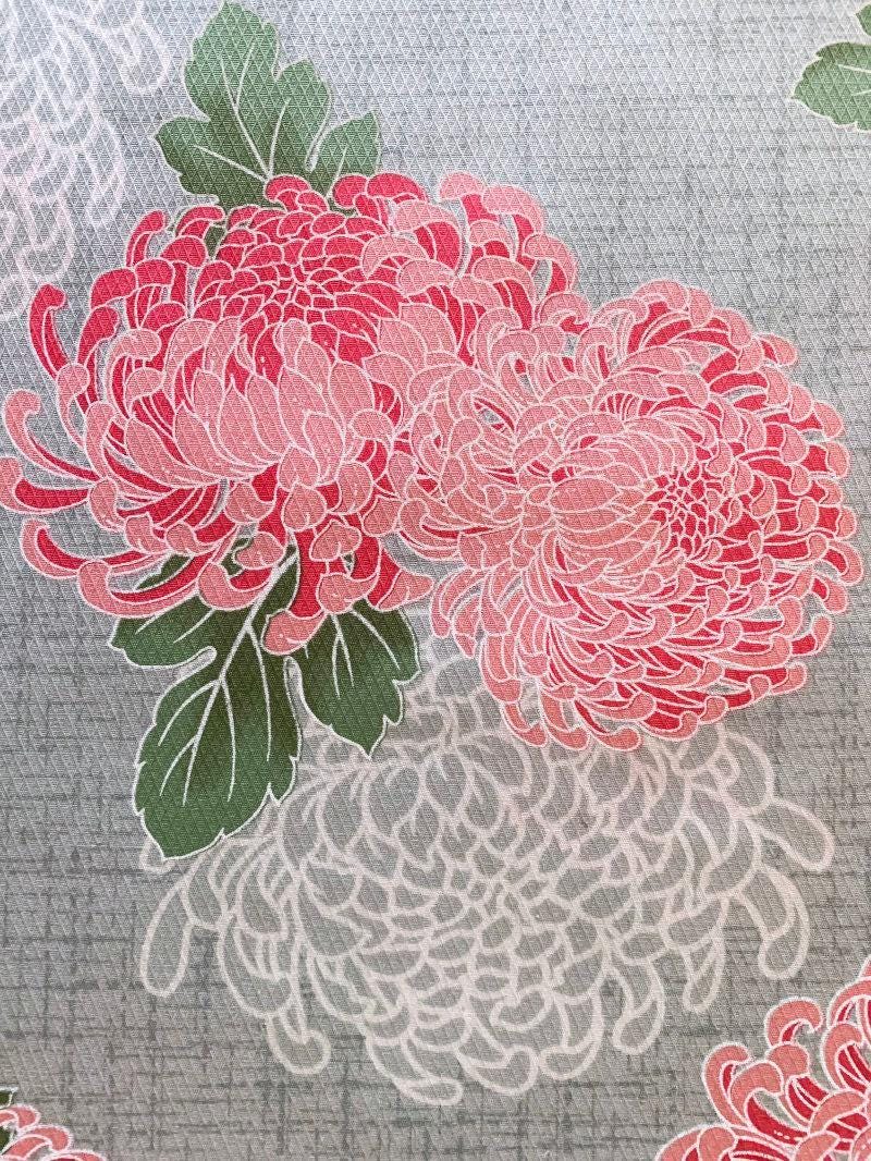 REMNANT Kyoto Story Chrysanthemum Japanese cotton fabric KS7708-C gray