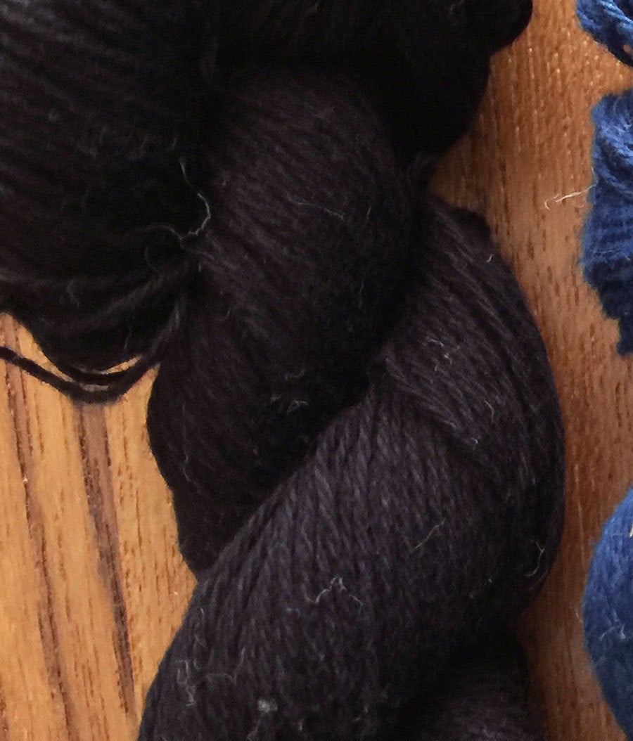 Aizenkobo - Cotton Sashiko Thread 130m Skein - #14 Black Indigo