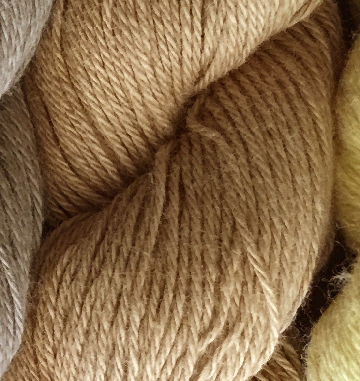 Aizenkobo - Cotton Sashiko Thread 130m Skein - #9 Fawn
